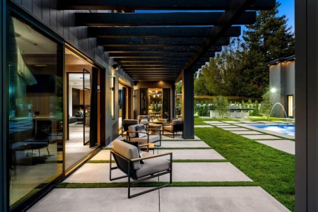 Aménagez votre extérieur avec des pergolas sur-mesure durables